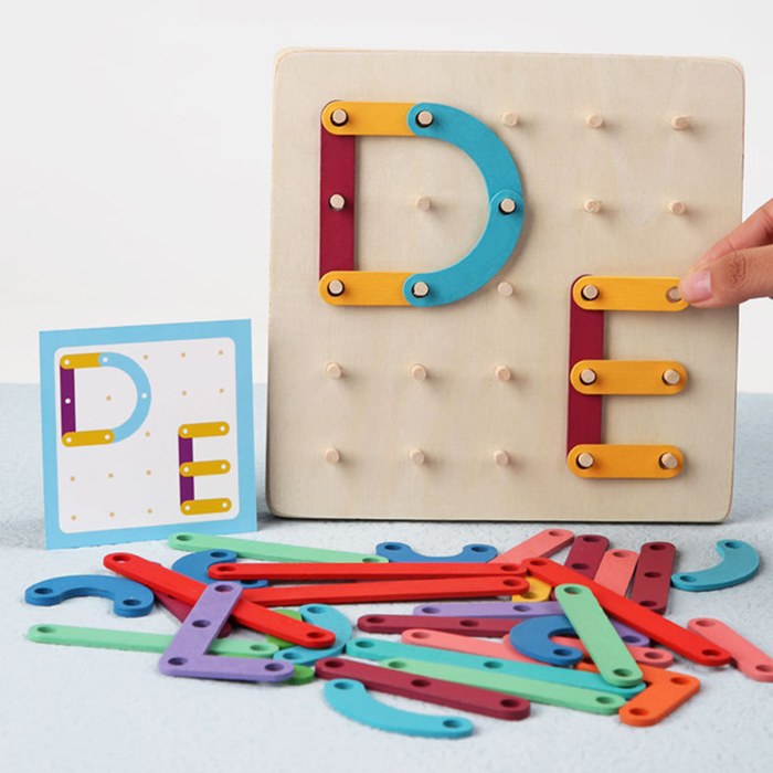 Montessori Pegboard Puzzle